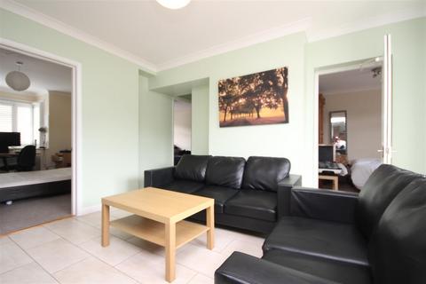 undefined, Aldershot Road, Guildford