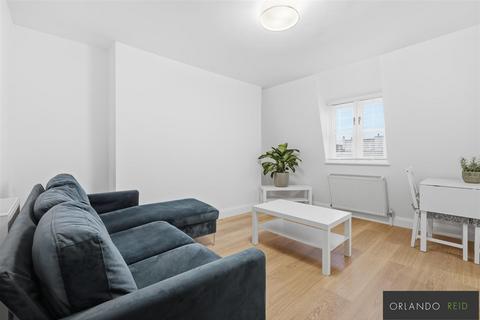 1 bedroom apartment to rent, Cadmus Close, Clapham