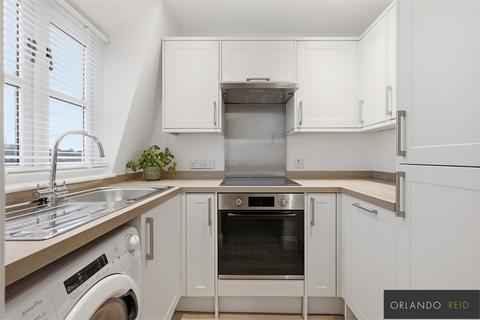 1 bedroom apartment to rent, Cadmus Close, Clapham