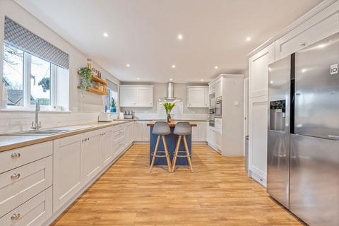 4 bedroom detached house for sale, Saxon Road, Crawley RH10