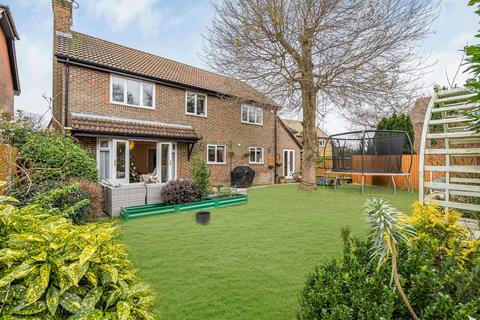 4 bedroom detached house for sale, Saxon Road, Crawley RH10