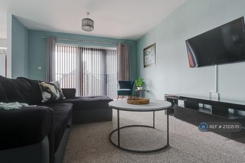 2 bedroom flat to rent, Hyde Road, Manchester, M18