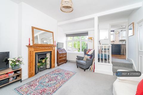 1 bedroom flat to rent - Rosebery Gardens, London, N8