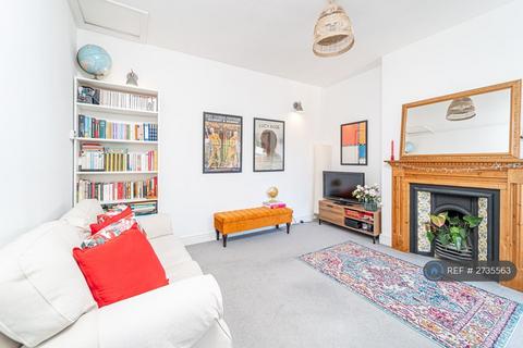 1 bedroom flat to rent, Rosebery Gardens, London, N8