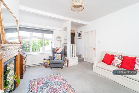 1 bedroom flat to rent, Rosebery Gardens, London, N8