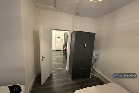 1 bedroom flat to rent, New Barn Street, London, E13