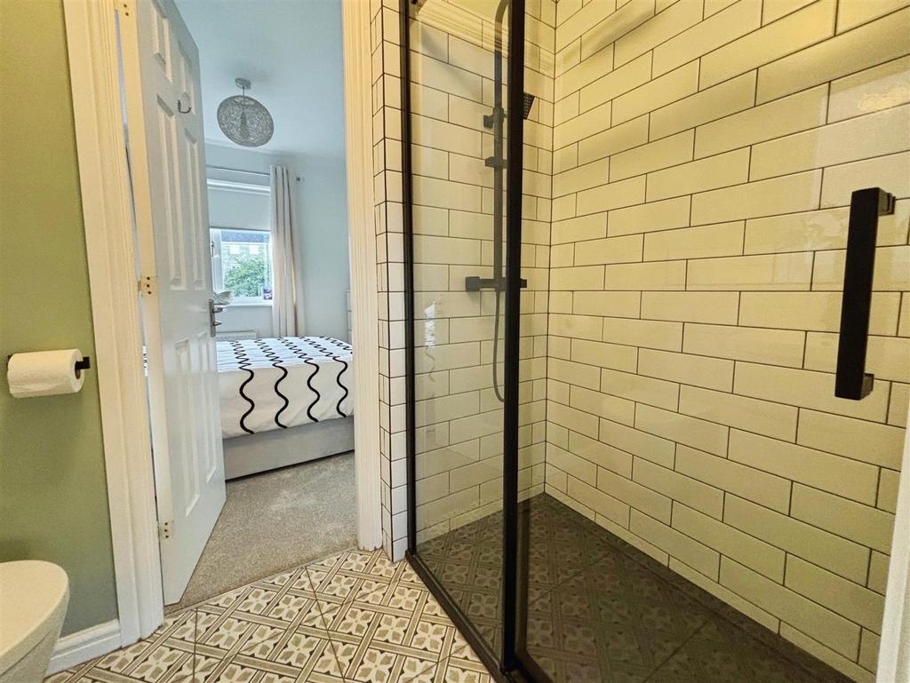 Jack &amp; Jill En-Suite