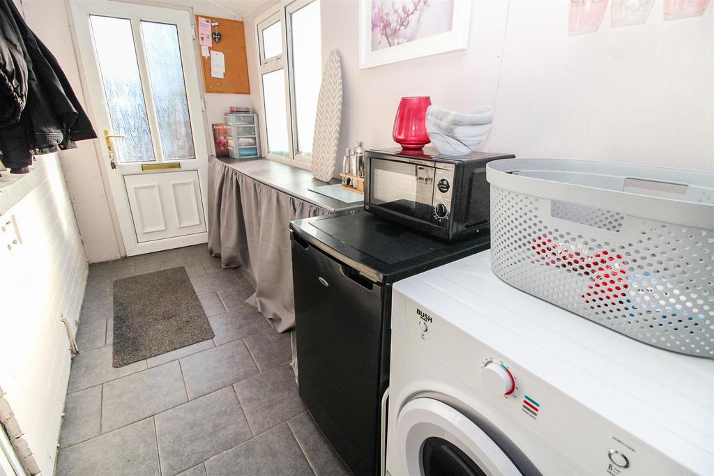 Porch/Utility Room