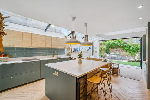 4 bedroom terraced house for sale, Gaskarth Road, London, SW12