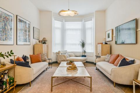 4 bedroom terraced house for sale, Gaskarth Road, London, SW12