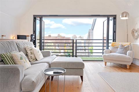 2 bedroom apartment for sale, Third Cross Road, Twickenham