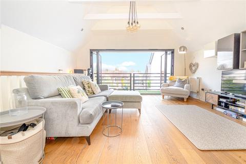 2 bedroom apartment for sale, Third Cross Road, Twickenham