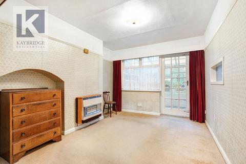 3 bedroom end of terrace house for sale, Lynmouth Avenue, Morden, SM4