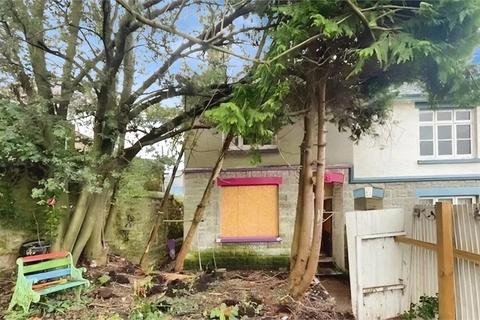 2 bedroom end of terrace house for sale, George Street, Newton Abbot, Devon.