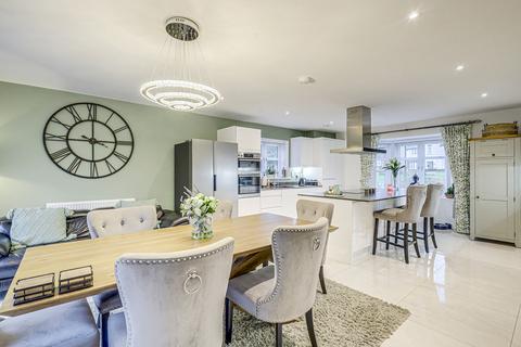 4 bedroom detached house for sale, Regal Avenue, Hockley, SS5