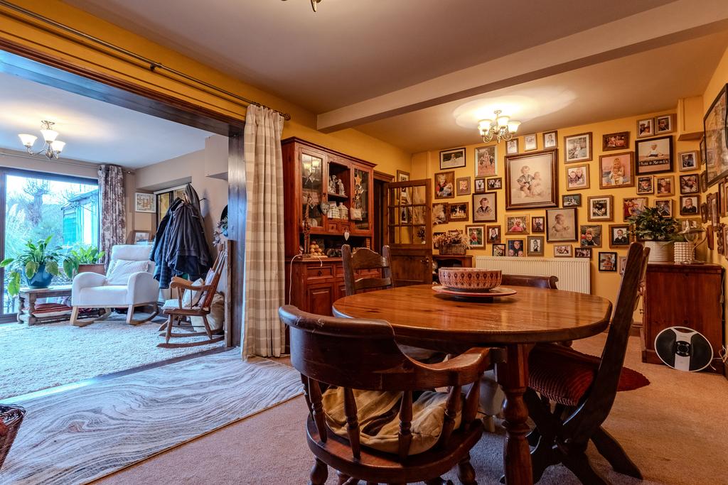 Dining Room (2)