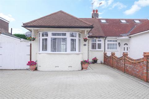 3 bedroom bungalow for sale, Villiers Avenue