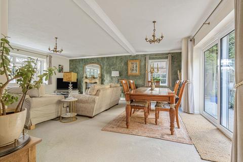 4 bedroom detached house for sale, Southview Road, Warlingham CR6