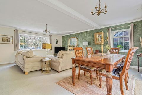 4 bedroom detached house for sale, Southview Road, Warlingham CR6
