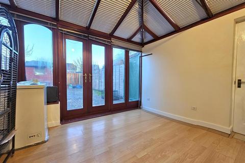 3 bedroom end of terrace house for sale, Stocken Close, Hucclecote