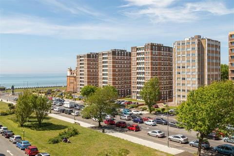 Warnham Court, Hove BN3