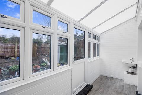 3 bedroom terraced house for sale, Oliver Road, London E17