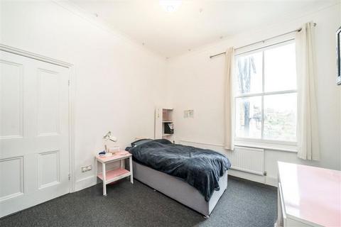 4 bedroom terraced house for sale, Abbeville Road, London SW4