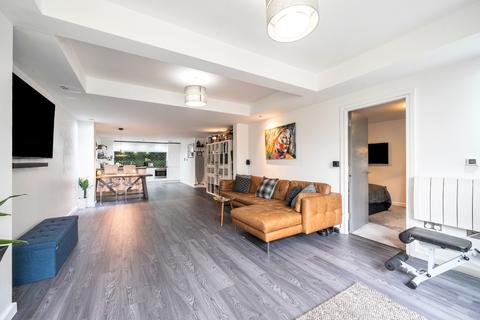 1 bedroom apartment for sale - Hermit Road, London, E16