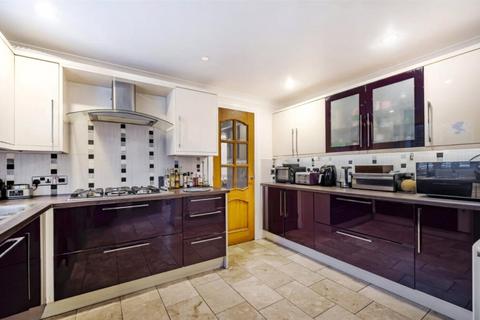 undefined, Sword Gardens, Rushey Platt, Swindon, Wiltshire, SN5