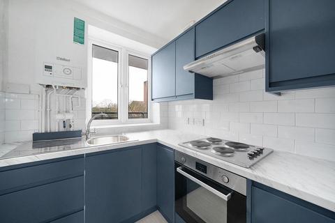 3 bedroom flat for sale, Stoke Newington Church Street, London N16