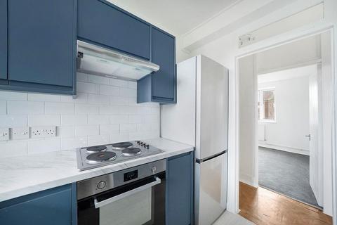 3 bedroom flat for sale, Stoke Newington Church Street, London N16