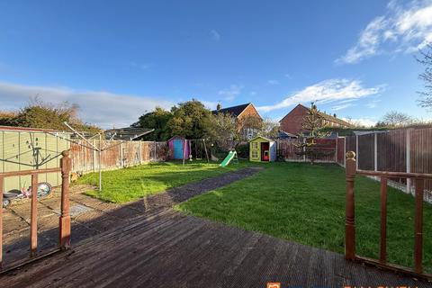 3 bedroom end of terrace house for sale, Cranmer Road, Newark NG24