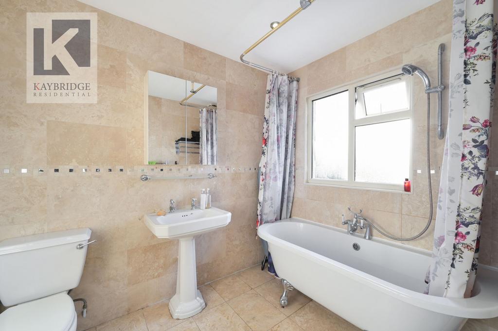 Stoneleigh Park Road, Epsom - KT19 0 QT