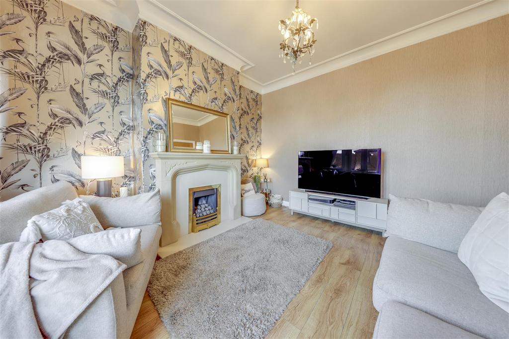 Lounge Alt 3