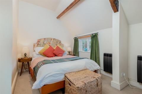 undefined, Main Street, Bledington OX7