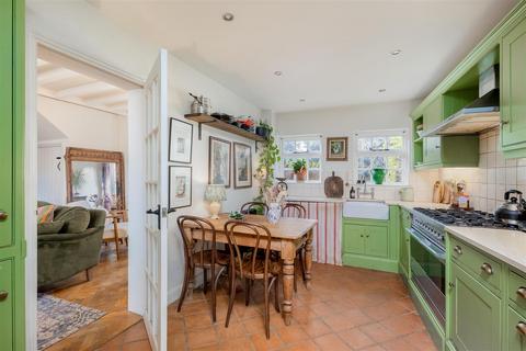 undefined, Main Street, Bledington OX7