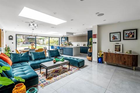 undefined, Stoneleigh Park Road, Epsom