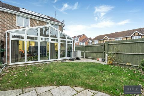 4 bedroom end of terrace house for sale, Danesfield Close, Walton-on-Thames, Surrey, KT12