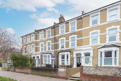 2 bedroom flat for sale, Stoke Newington Common, London, N16