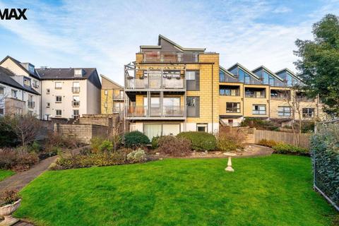 undefined, Spring Gardens, Edinburgh EH8