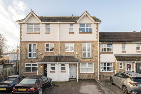 3 bedroom terraced house for sale - Danesfield Close, WALTON-ON-THAMES, Surrey, KT12