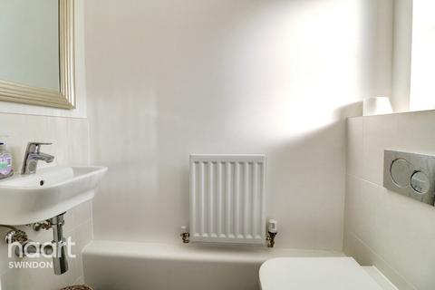 3 bedroom semi-detached house for sale, William Morris Way, Swindon