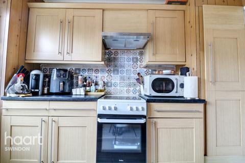 2 bedroom terraced house for sale, Downton Road, Swindon