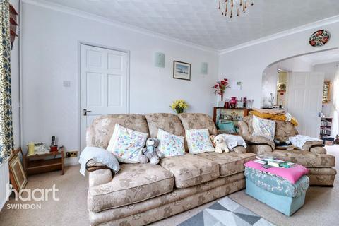 3 bedroom end of terrace house for sale, Manor Crescent, Swindon