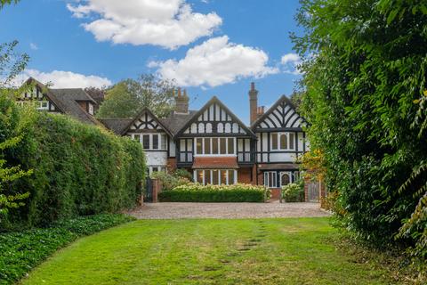 4 bedroom semi-detached house for sale, Lower Cookham Road Maidenhead, Berkshire SL6 8JZ