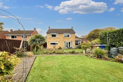 3 bedroom detached house for sale, Yelverton Avenue, Stafford, ST17