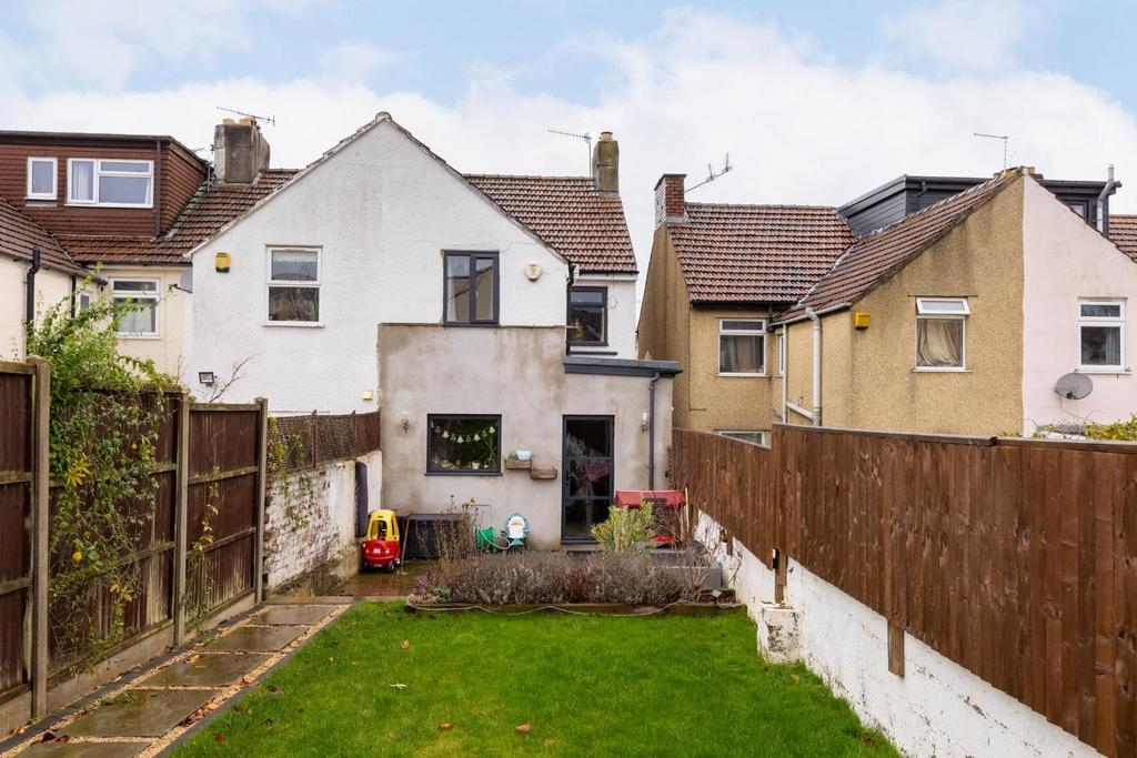 199 Luckwell Road, BS3-33.jpg