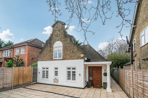 undefined, Kingston Vale, London SW15