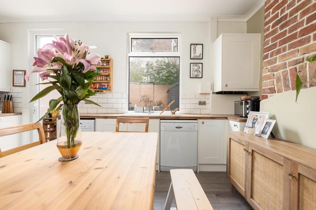 7 Witchell Road, BS5-18.jpg