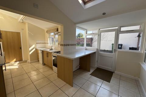 2 bedroom semi-detached house for sale, Blackberry Lane, Halesowen